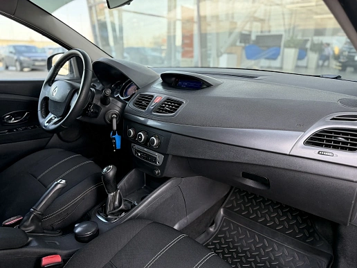 Купить Рено Флуенсе 2014г.