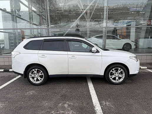 Купить Митсубиси Оутлендер 2013г.